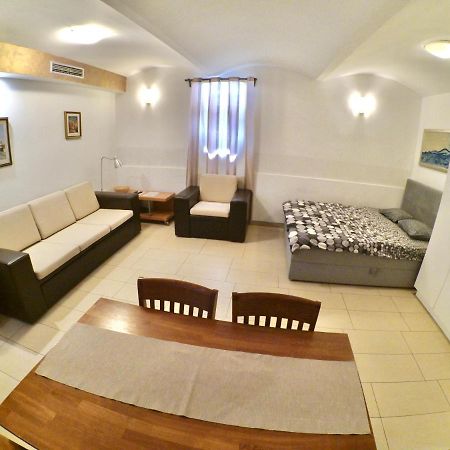 Carla Studio Apartment Zágráb Kültér fotó